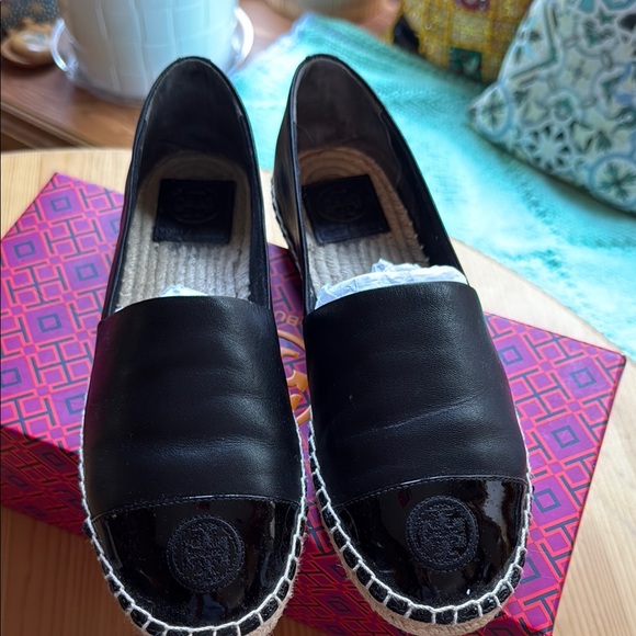 Tory Burch Black Espadrille Flats with Jute Sole - Picture 2 of 4